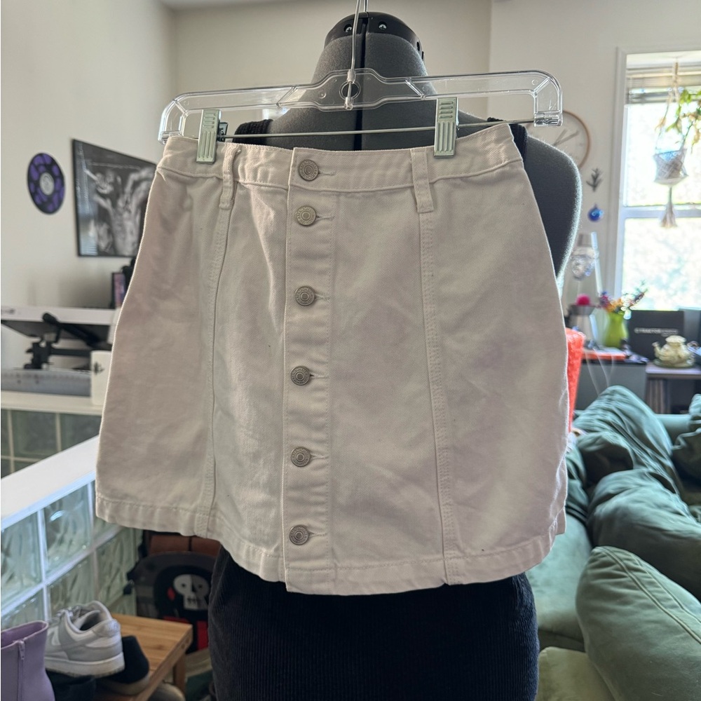 Abercrombie and fitch front button skirt